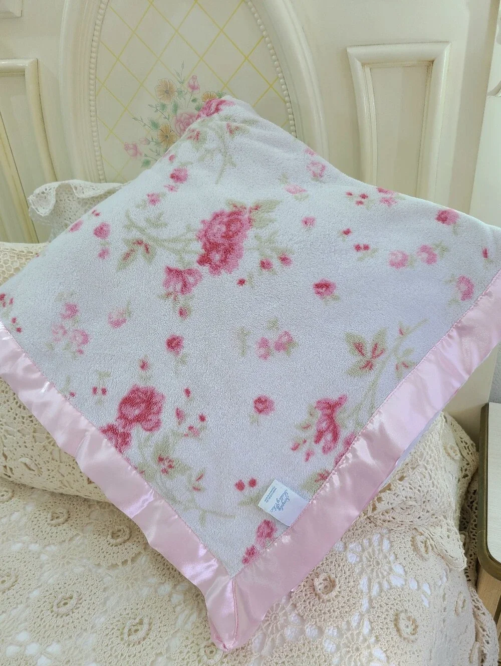 NEW Simply Shabby Chic Rachel Ashwell Queen Plush Blanket